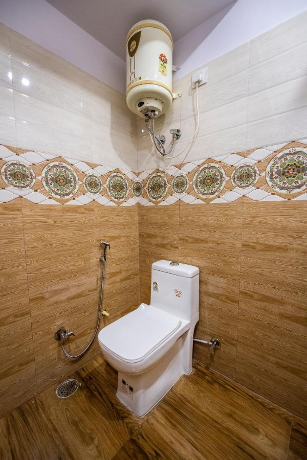نزل جايبورفي Mandala Bagpacker Circle الغرفة الصورة